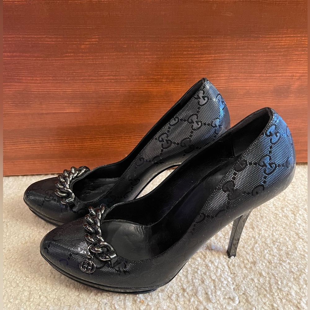 STUNNING Gucci Pumps Circa 2003/2004 - GREAT CONDITION.